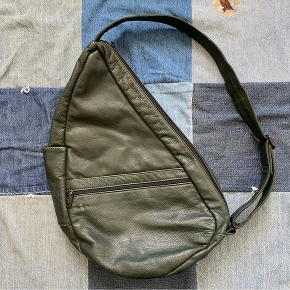 vintage green leather large sling bag - Picture 2 of 12